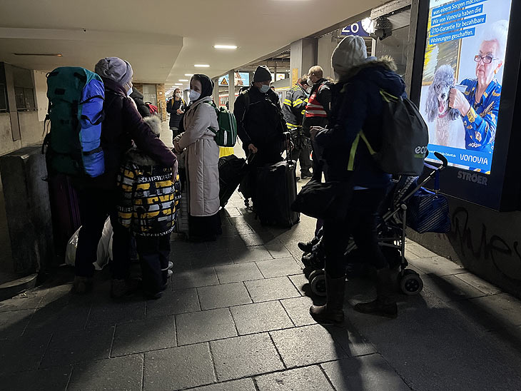 Angekommen auf dem Münchner Hauptbahnhof: vor dem Putin-Krieg Geflüchtete aus der Ukraine (Foto:Martin Schmitz)